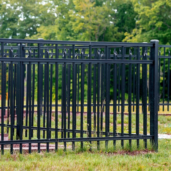 Metal Fence Installation and Repair